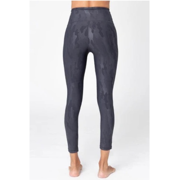 Motion Legging, Matte Camo (Whisper) - Picture 3 of 7